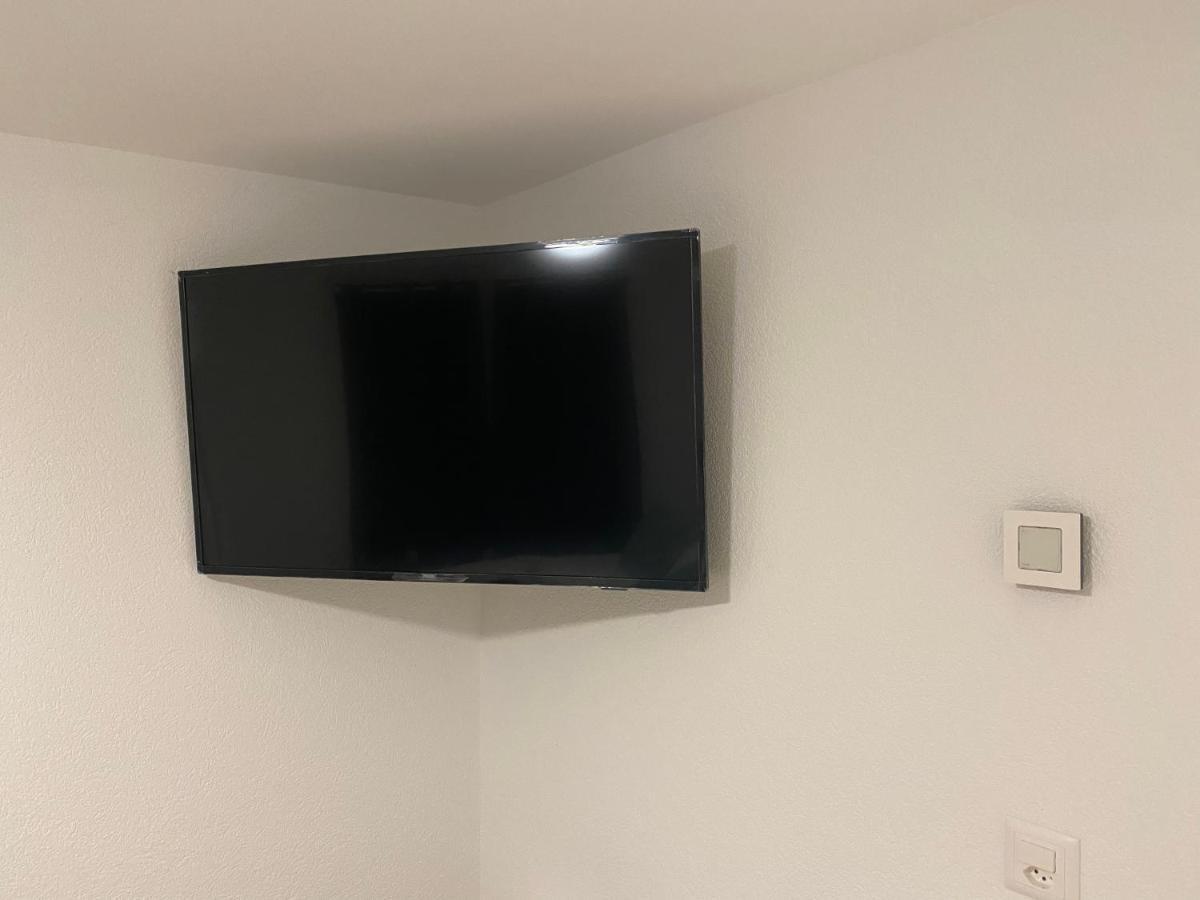 Studio Neuf Meuble Et Equipe Pres D'Autoroute. Apartment Giez Ngoại thất bức ảnh